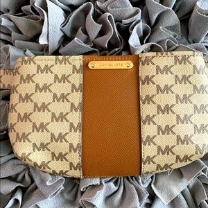 Brand new, authentic, Michael Kors Fanny pack size S/M